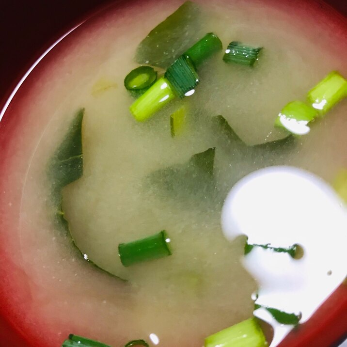 小松菜と小ねぎの味噌汁